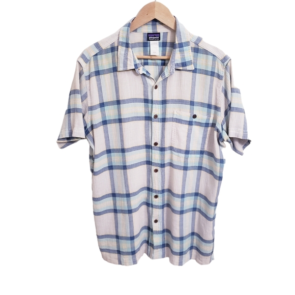 Patagonia Cotton Short Sleeve Button Up Shirt with Blue Plaid Pattern Size L - Picture 8 of 8